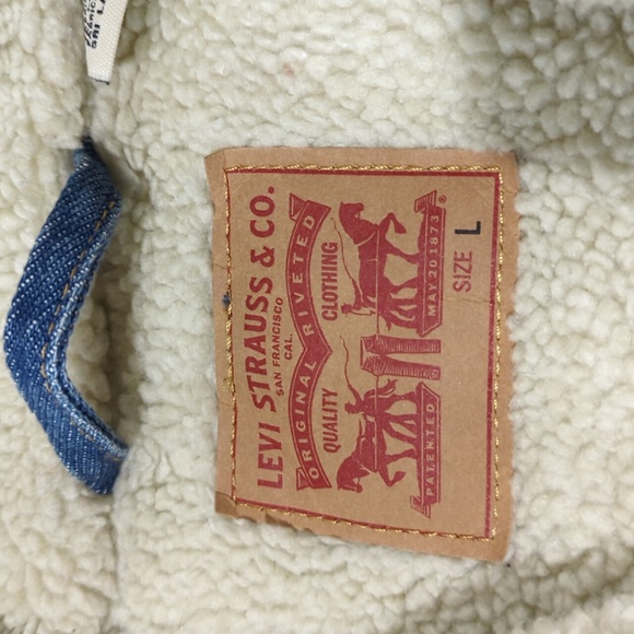 Levi's Sherpa Lined Denim Trucker Jacket - Women's Size Large - Picture 7 of 10